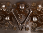 《青铜时代》 陶瓷上釉 220 mm（L）x101 5mm（W）x120mm（H） 2014-2015